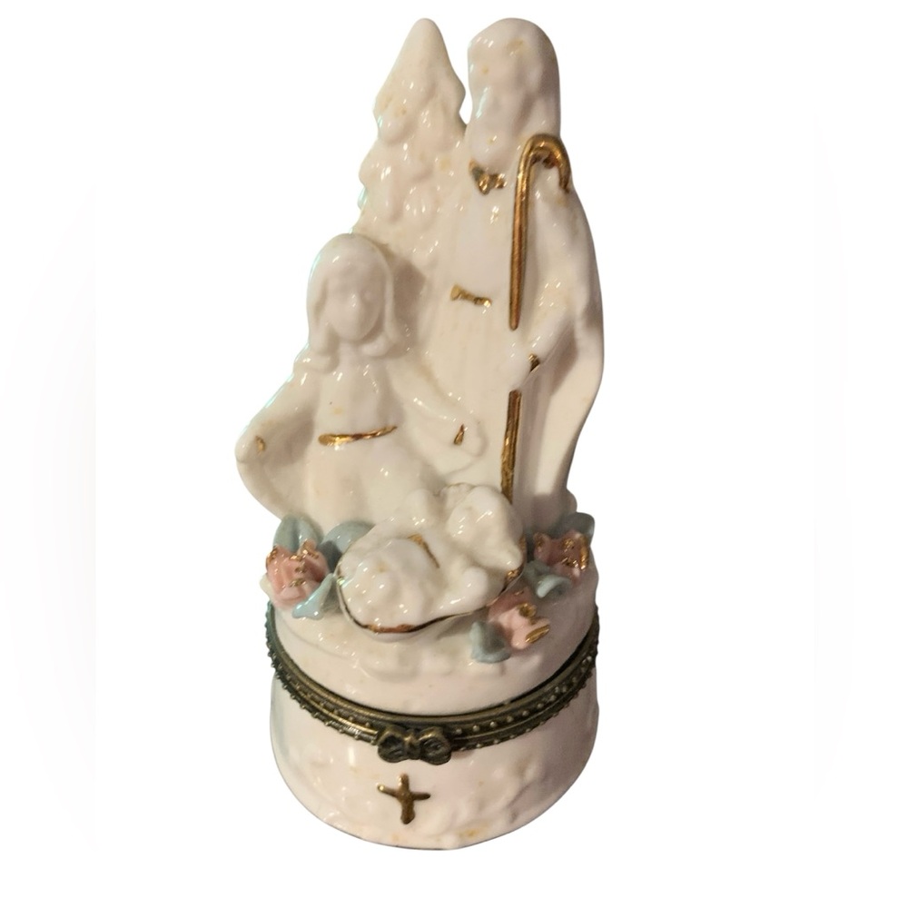 Vintage Nativity Scene Hinged Trinket
Box.